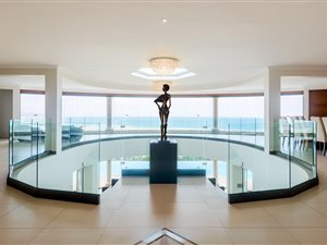 5 Bed House in The Hill Estate