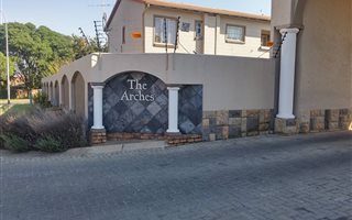 2 Bedroom Townhouse in Dalpark