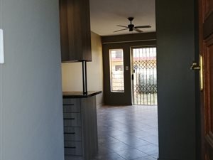 2 Bed Flat in The Orchards