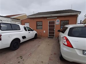 2 Bed House in Pelikan Park