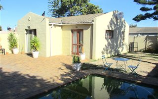 2 Bedroom House in Edgemead