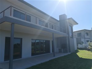 4 Bed House in Salt Rock