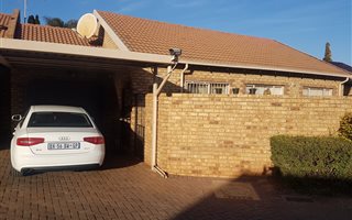 3 Bedroom Townhouse in Clubview