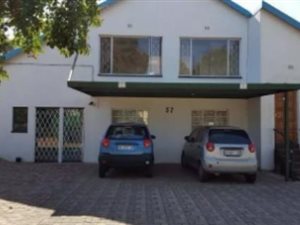 3 Bed House in Roodepoort Central