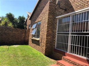 3 Bed Simplex in Weltevreden Park