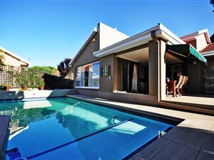 3 Bed Townhouse in Three Rivers