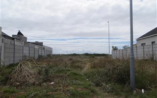 240 m² Land available in Macassar