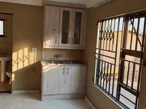 1 Bed Apartment in Nellmapius