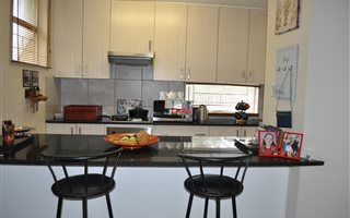 3 Bedroom Duplex in Waterkloof Glen