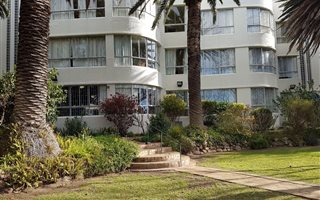 3 Bedroom Apartment in Kenilworth Upper