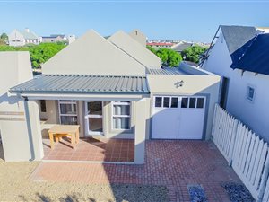 2 Bed House in Yzerfontein