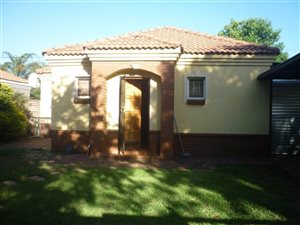 2 Bed House in Eloffsdal
