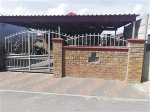 2 Bed House in Mfuleni