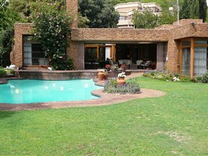 4 Bed House in Glenvista