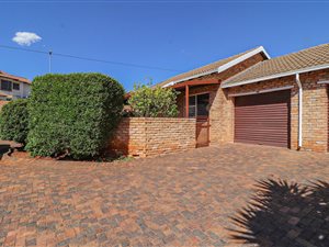 2 Bed Townhouse in Strubens Valley
