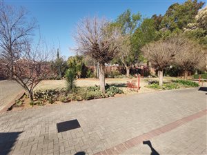 2 Bed Townhouse in Langenhoven Park