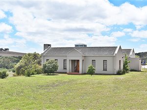3.1 ha Farm in Napier