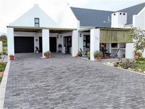 3 Bed House in Britannia Bay