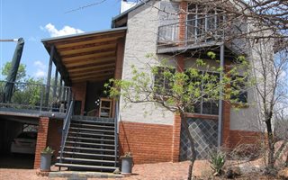 4 Bedroom House in Buffelsdrift