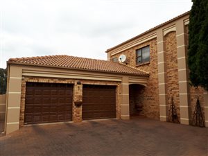 2 Bedroom Cluster in Boksburg West