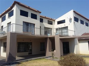 6 Bed Duplex in President Park