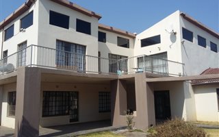 6 Bedroom Duplex in President Park