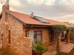 4 Bed Townhouse in North Riding AH