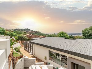 3 Bed House in Constantia Kloof