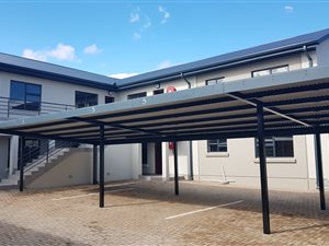 19 Bed Apartment in Top Town