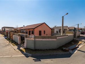 2 Bed House in Fleurhof