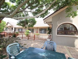 18 Bed House in George Central