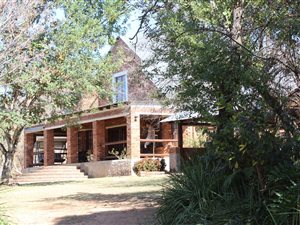 903 ha Farm in Alma