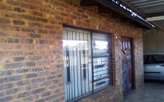 3 Bedroom House in Evaton North
