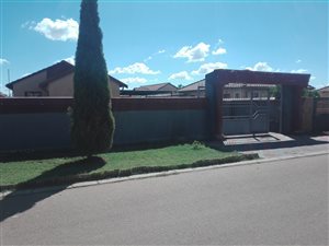 3 Bed House in Rosslyn