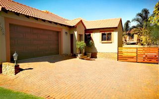 3 Bedroom House in Amberfield
