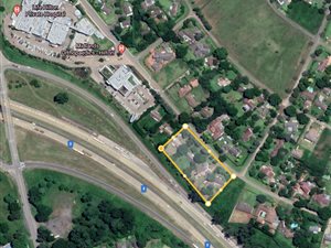 2051 m² Commercial space in Hilton
