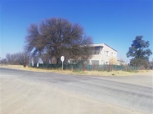 7 Bed House in Ritchie