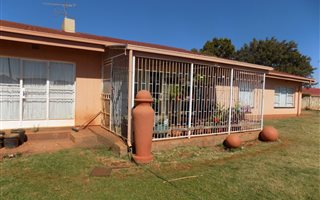 3 Bedroom House in Carletonville