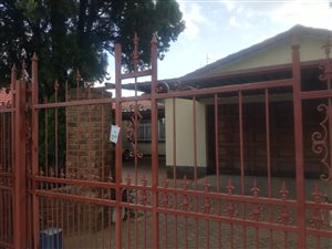 5 Bed House in Mackenzie Park