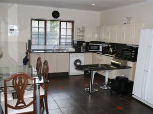 2 Bed Garden Cottage in Parkwood