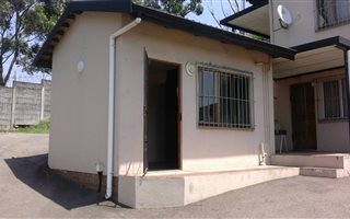 1 Bedroom Flat in Yellowwood Park