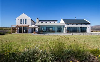 5 Bedroom House in Benguela Cove