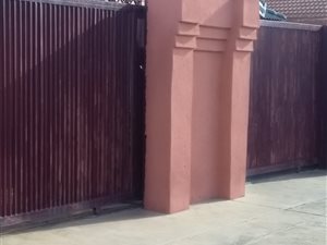 2 Bed House in Protea Glen