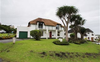 3 Bedroom House in Cove Rock