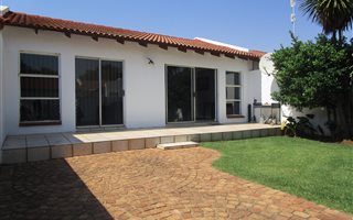 2 Bedroom Simplex in Kibler Park