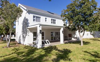 3 Bedroom House in Constantia