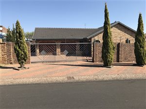 4 Bed House in Eastdene