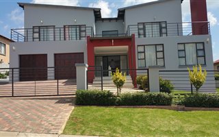 4 Bedroom House in Pinehaven