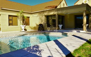 3 Bedroom Cluster in Bedfordview