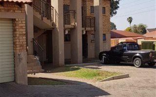 2 Bedroom Flat in The Orchards